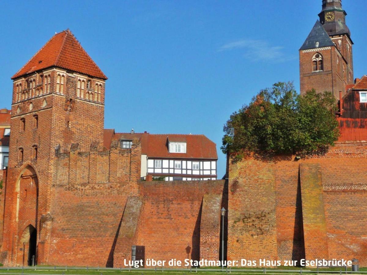 Appartamento Haus Zur Eselsbruecke Tangermünde Esterno foto