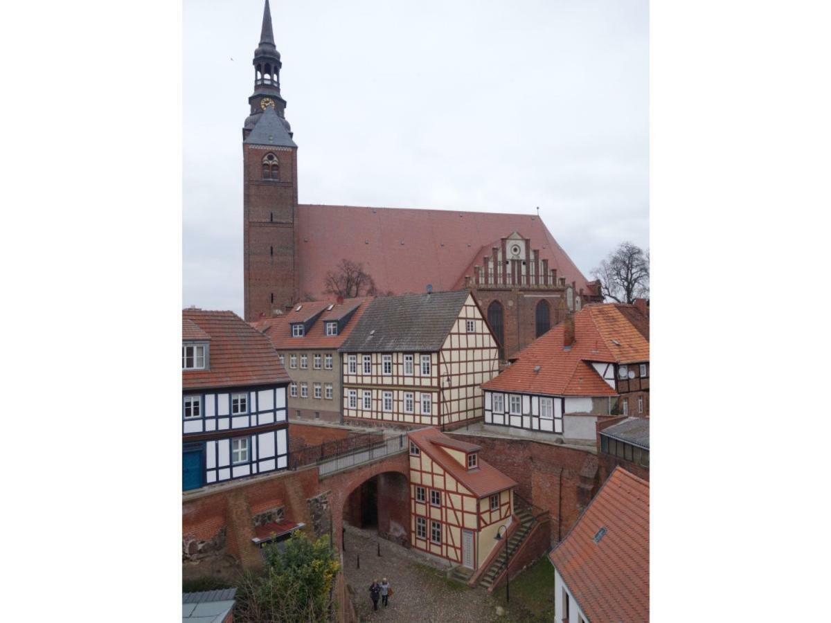 Appartamento Haus Zur Eselsbruecke Tangermünde Esterno foto